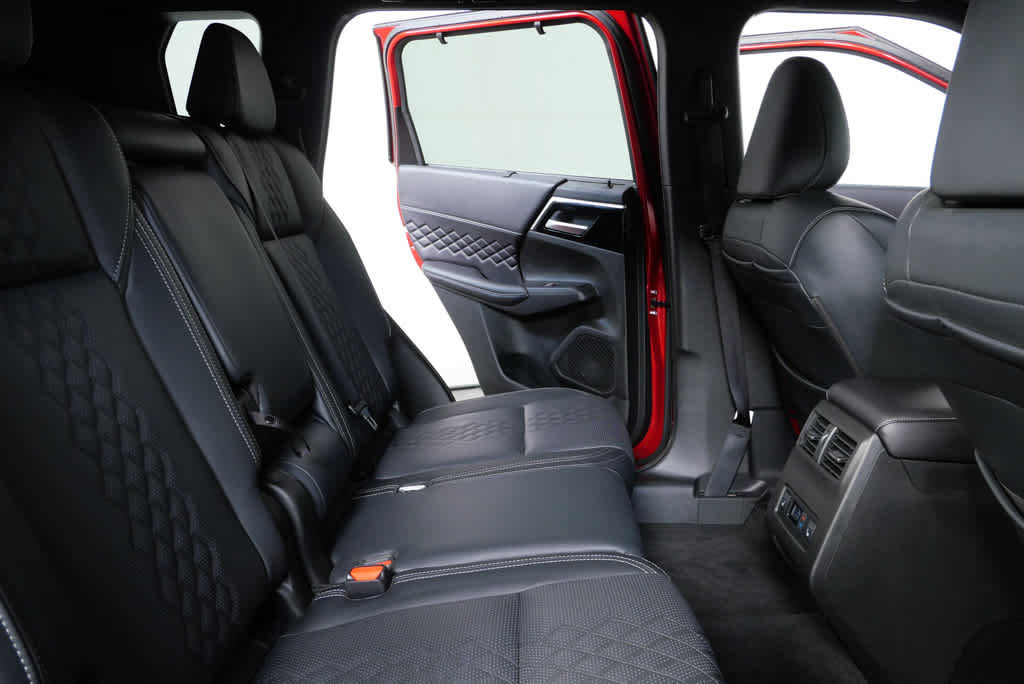 2024 Mitsubishi Outlander SEL Black Edition