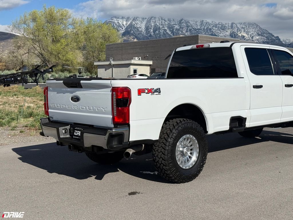 2023 Ford F350 XLT