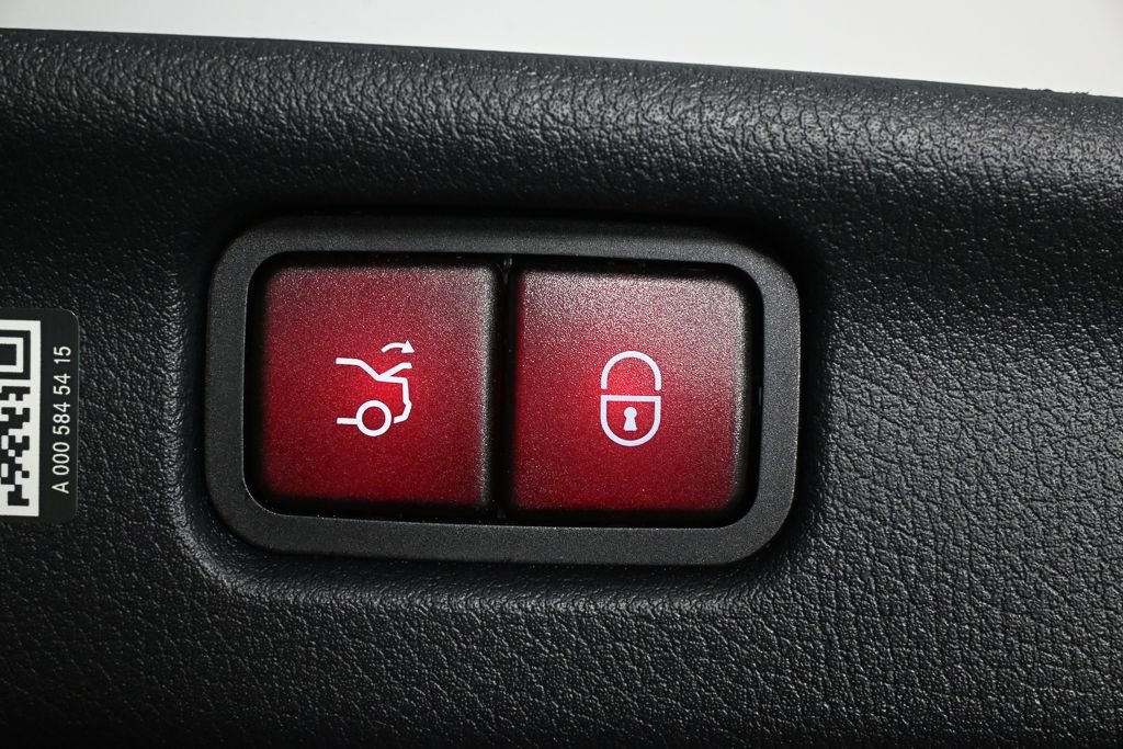 2025 Mercedes-Benz C 300 Sedan