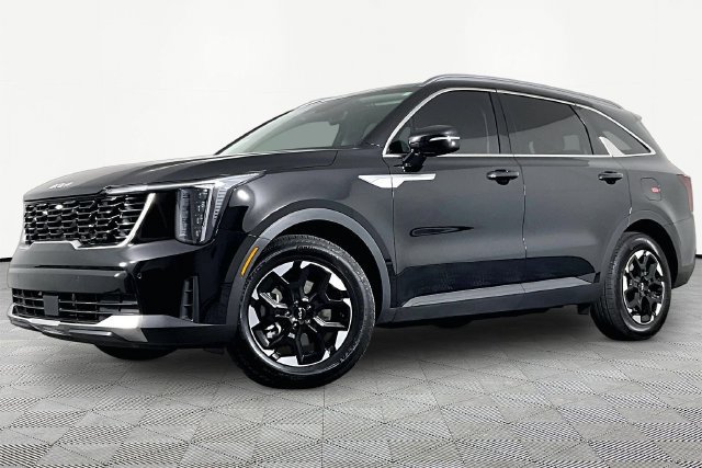 Certified 2026 Kia Sorento S w/ S Panoramic Sunroof Package