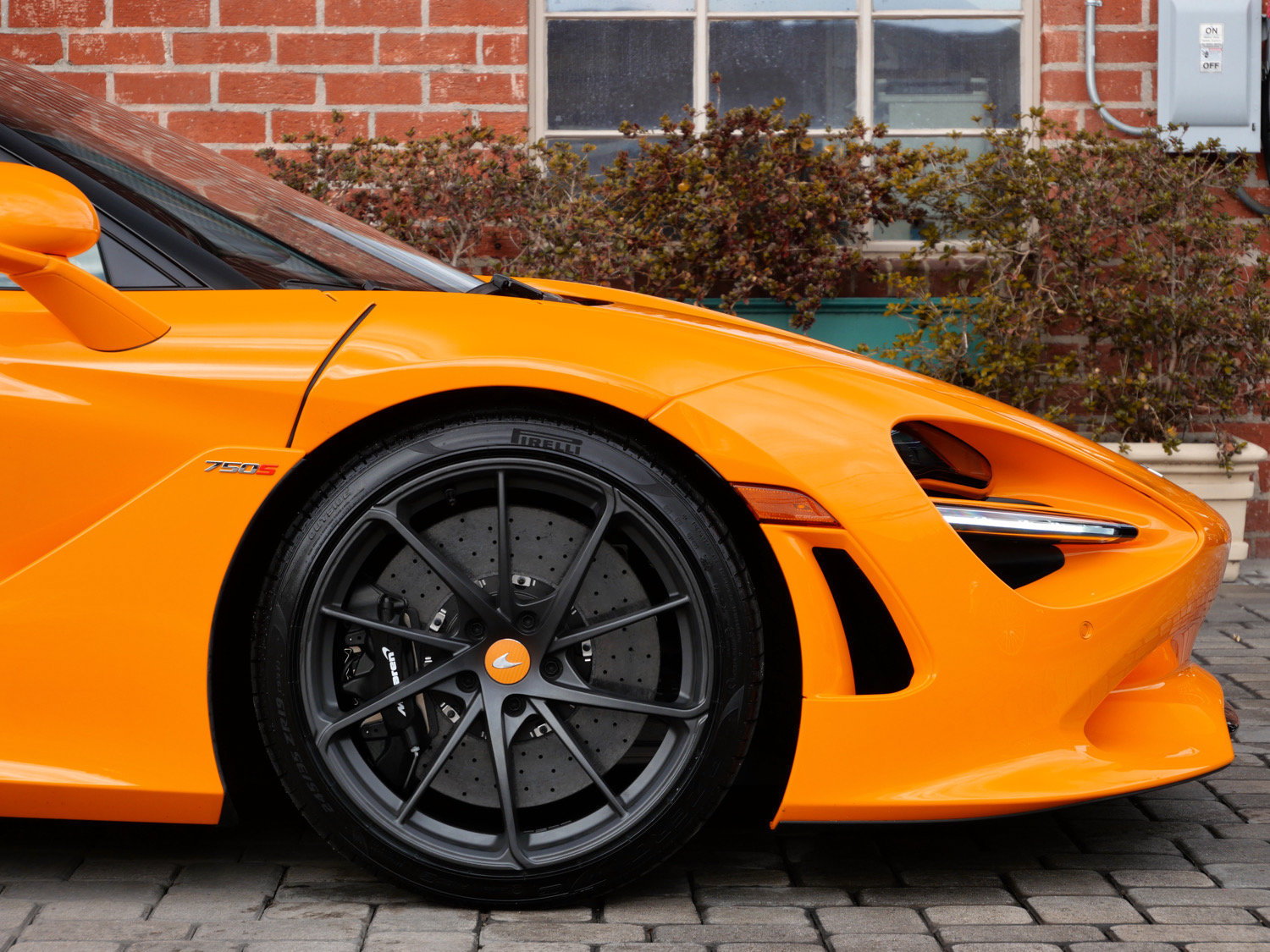 Used 2025 McLaren 750S photo 7