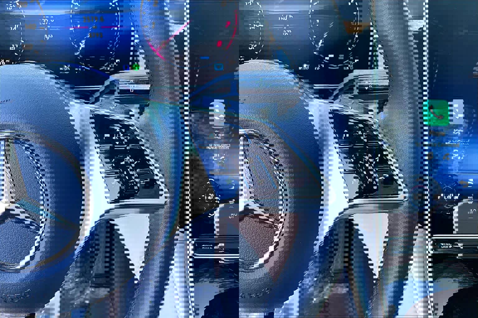 2025 Mercedes-Benz GLC 300