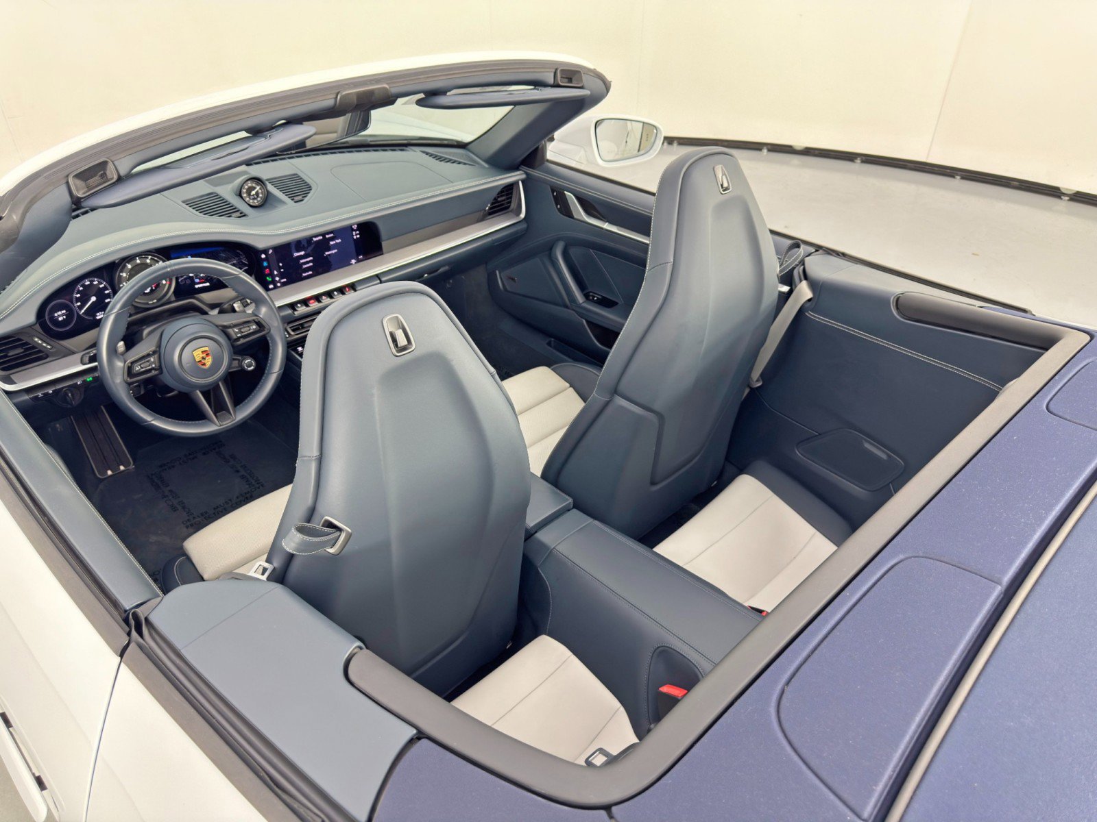 2022 Porsche 911 Carrera