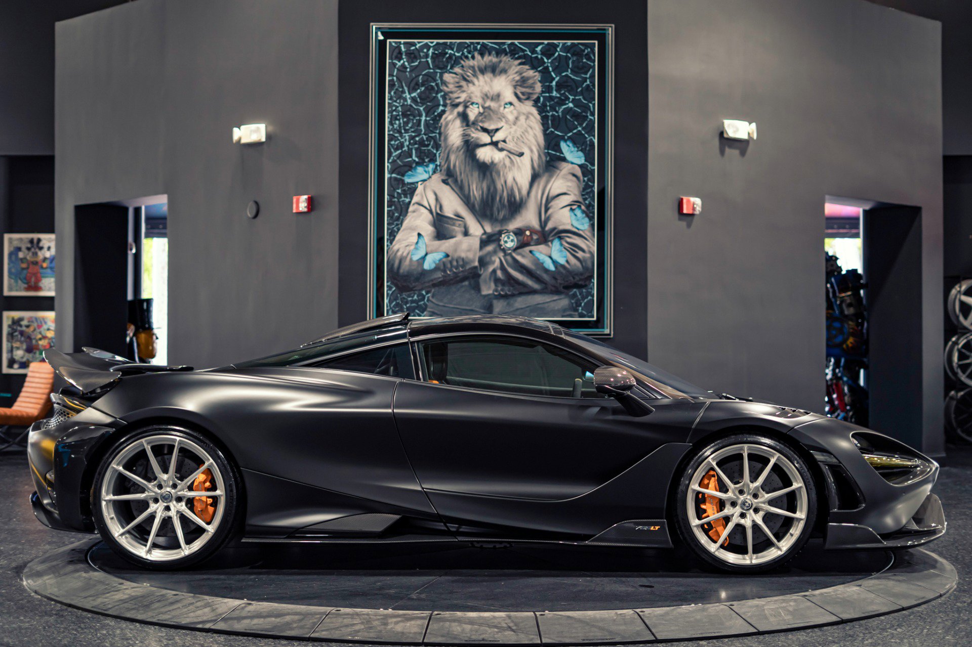 Used 2021 McLaren 765LT photo 7