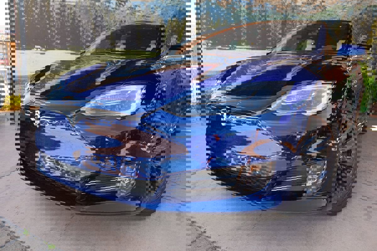 2018 Tesla Model S 75D