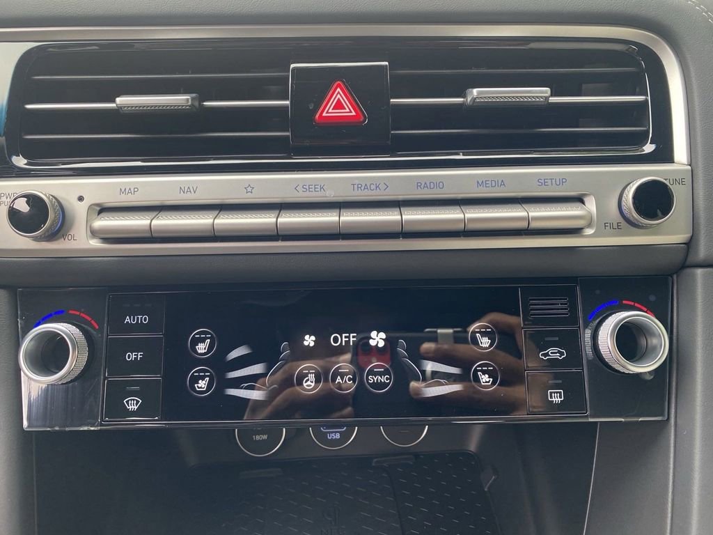 2025 Genesis G70 3.3T Advanced