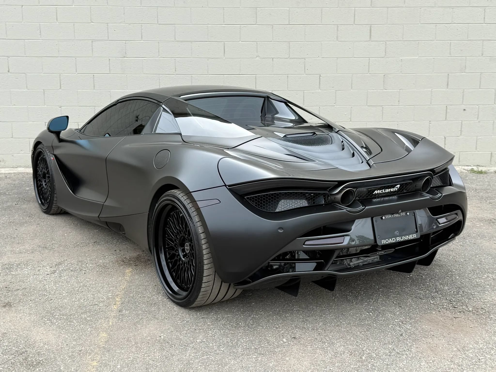 Used 2022 McLaren 720S Performance photo 9
