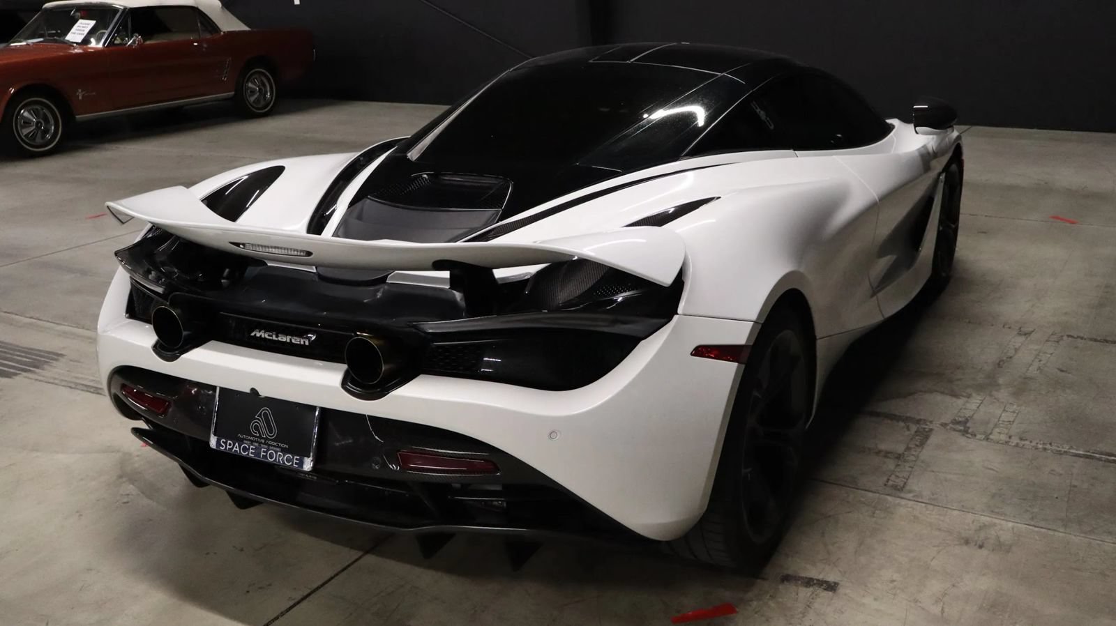 Used 2019 McLaren 720S photo 39