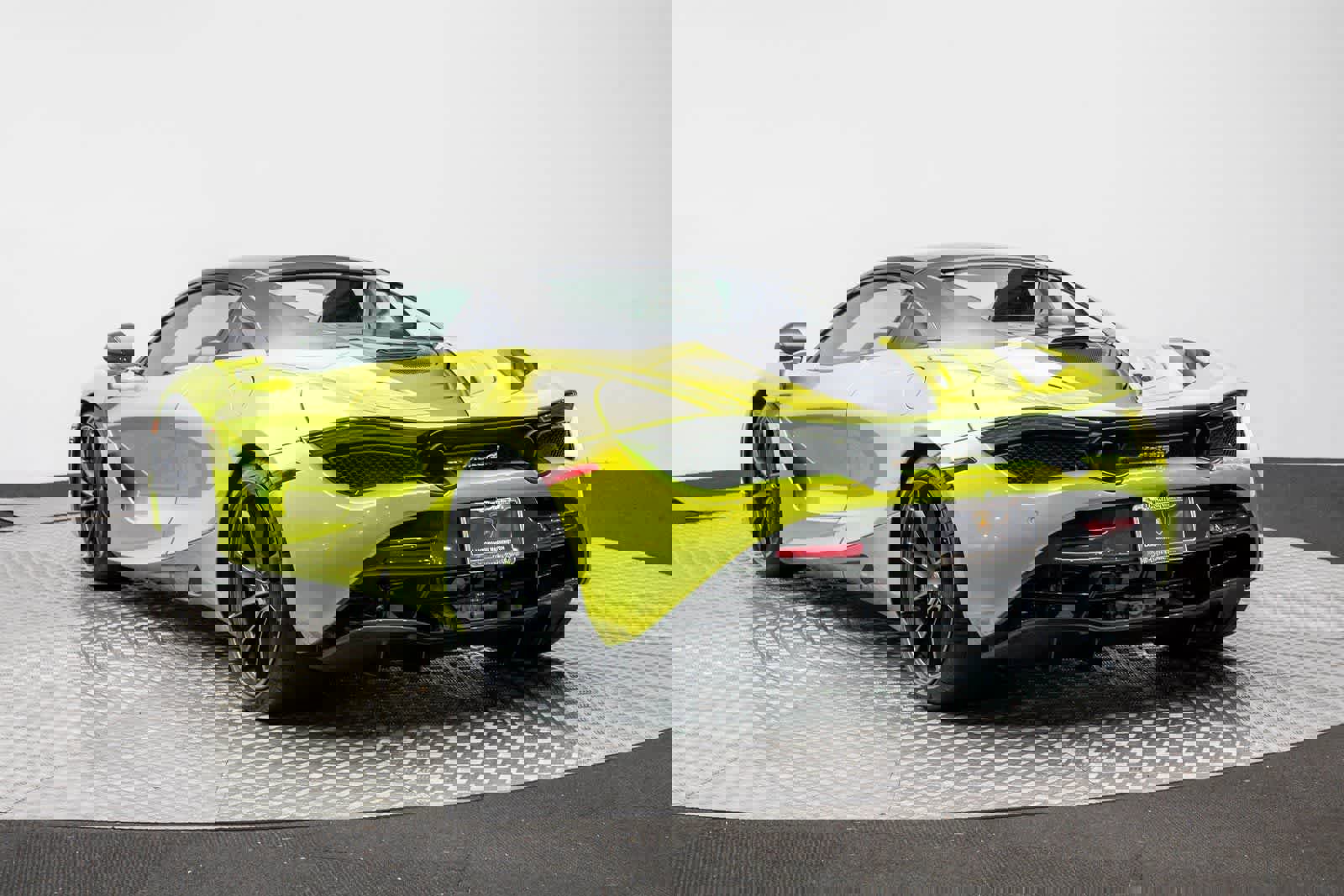 Used 2023 McLaren 720S Performance photo 23