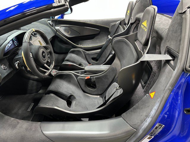 Used 2020 McLaren 600LT Spider photo 21
