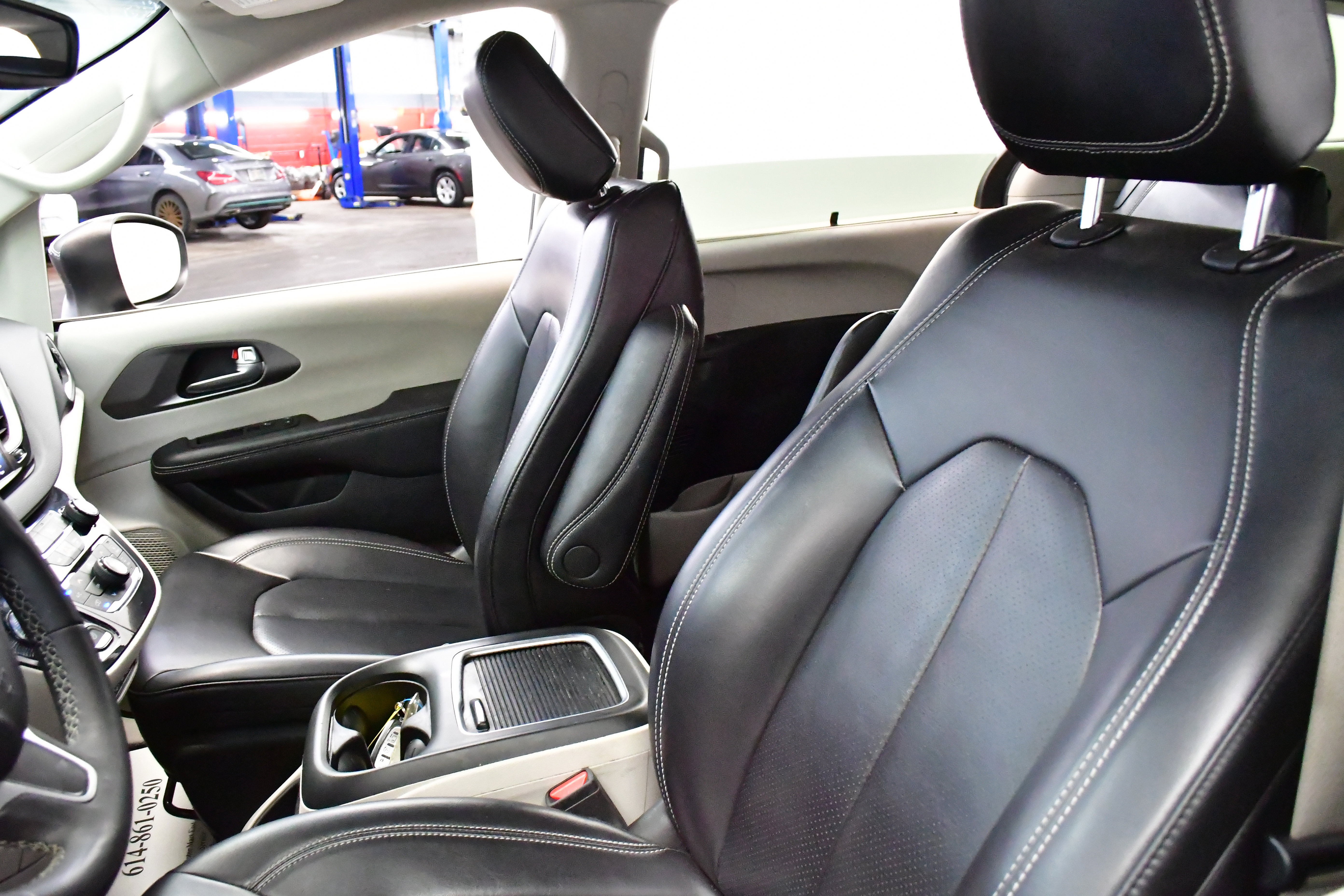 2023 Chrysler Pacifica Touring-L