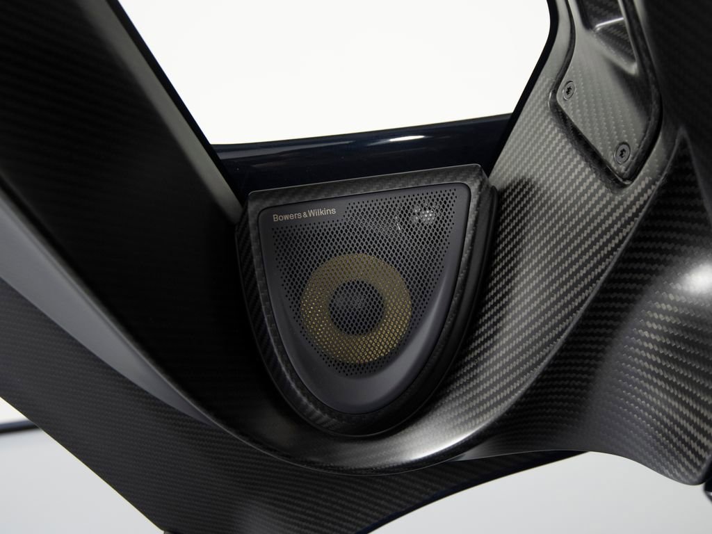 Used 2019 McLaren Senna photo 19