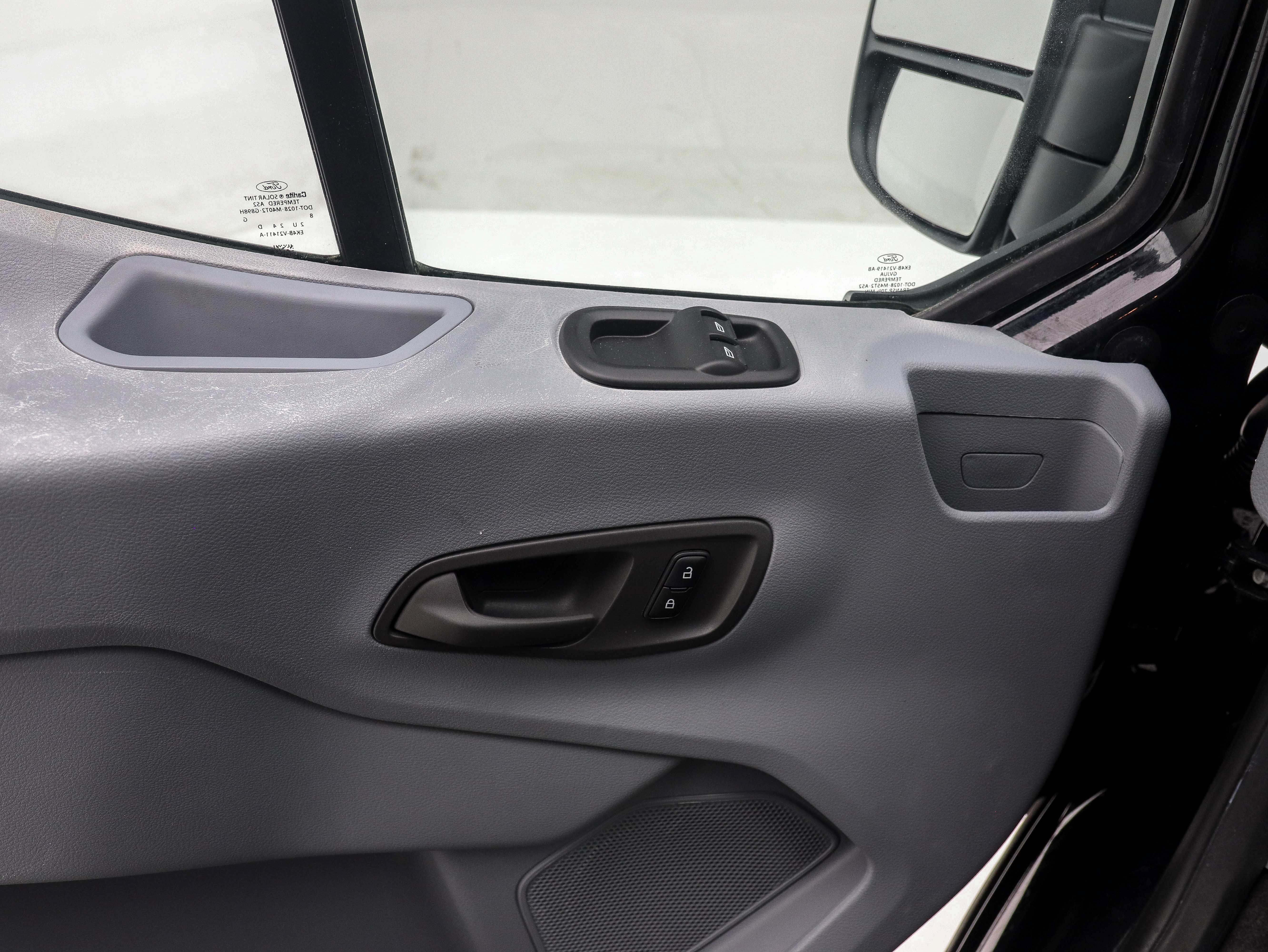 2018 Ford Transit Wagon XL - Photo 22