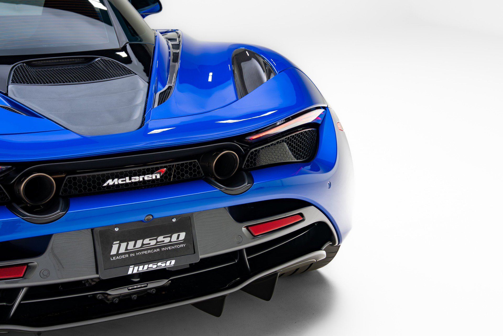 Used 2018 McLaren 720S Performance photo 32