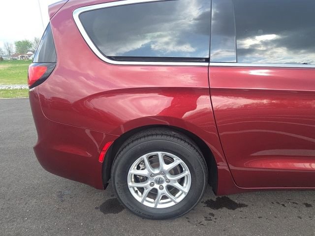 2023 Chrysler Pacifica Touring-L