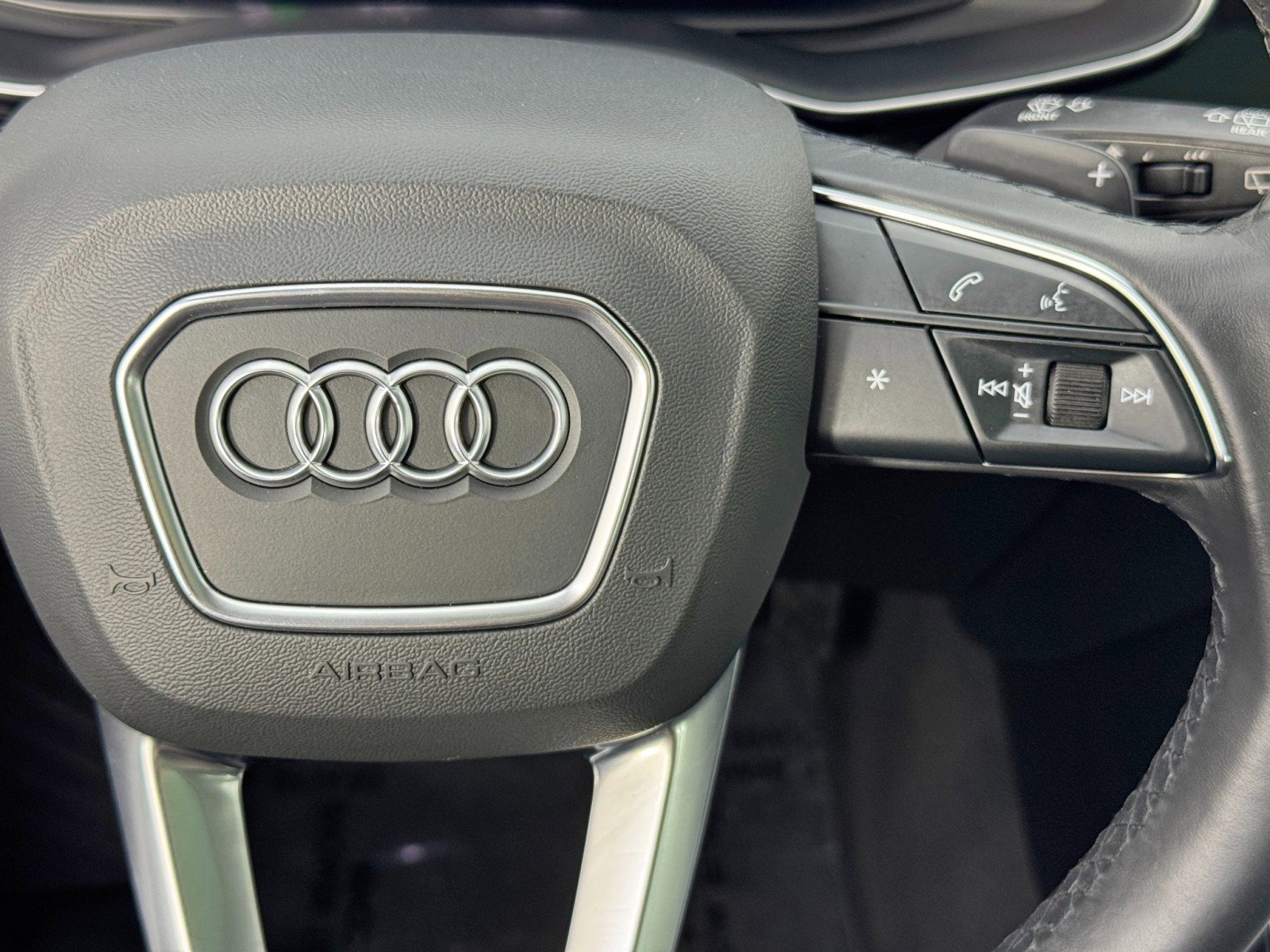 2022 Audi Q7 Premium Plus