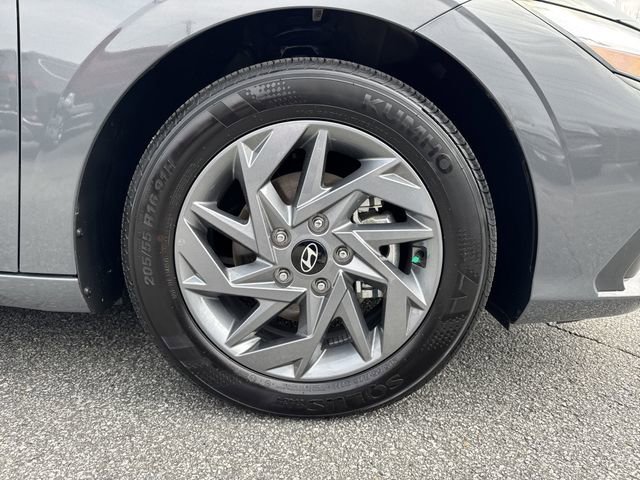 2025 Hyundai Elantra Blue