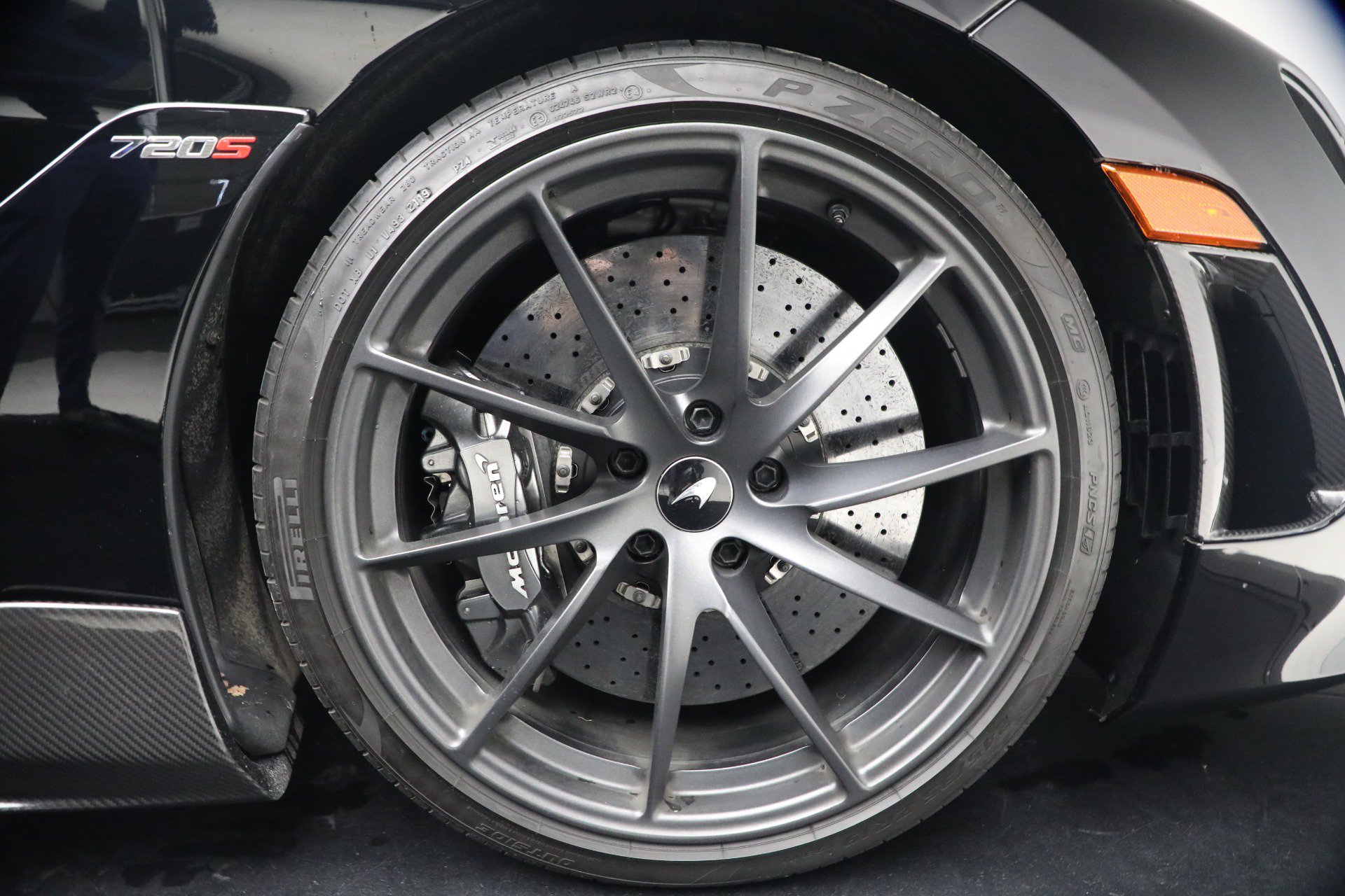 Used 2020 McLaren 720S Performance photo 25