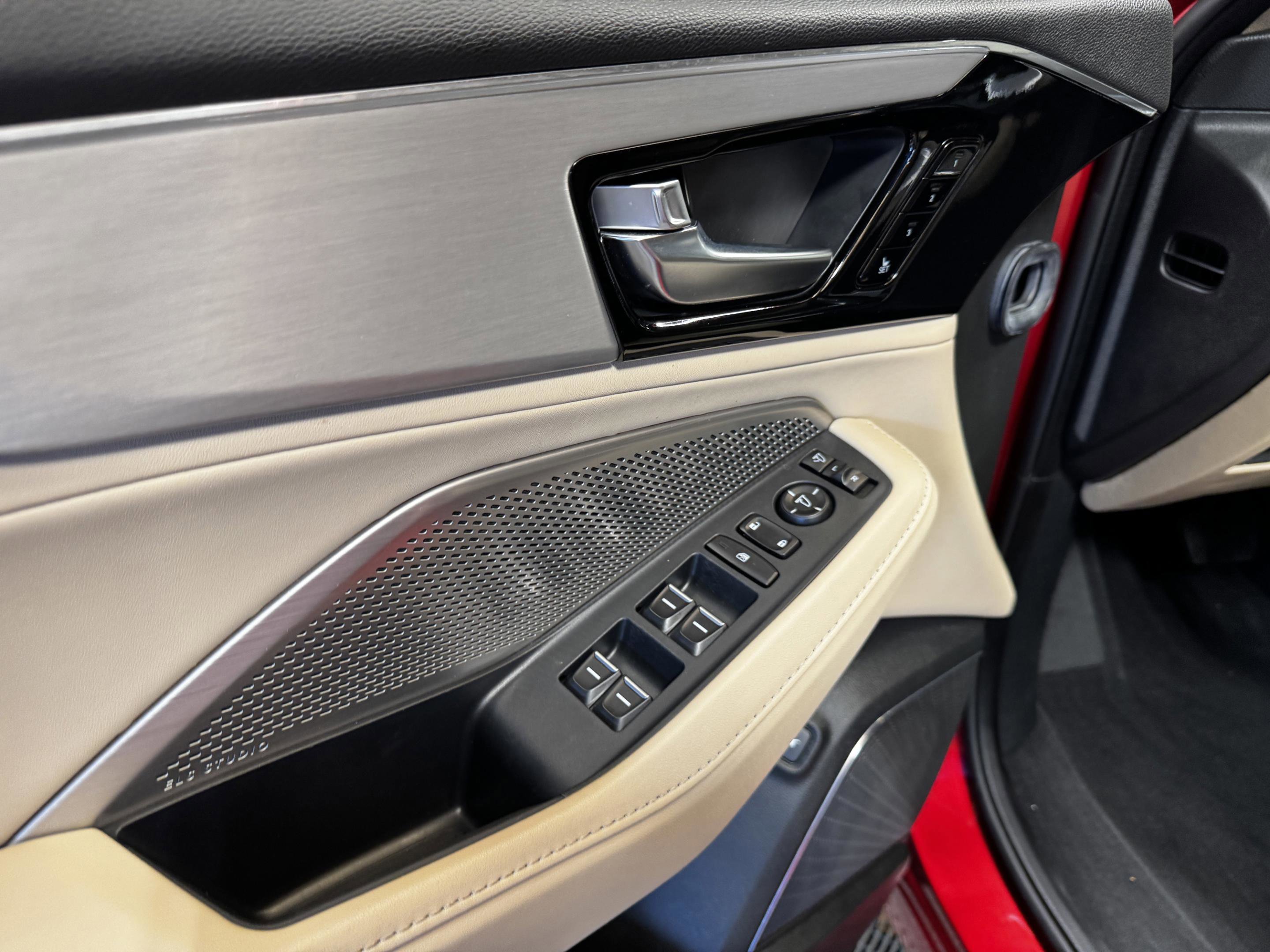 2023 Acura MDX FWD w/ Technology Package