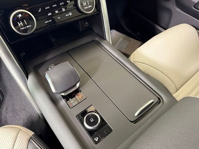 2025 Land Rover Discovery Dynamic SE