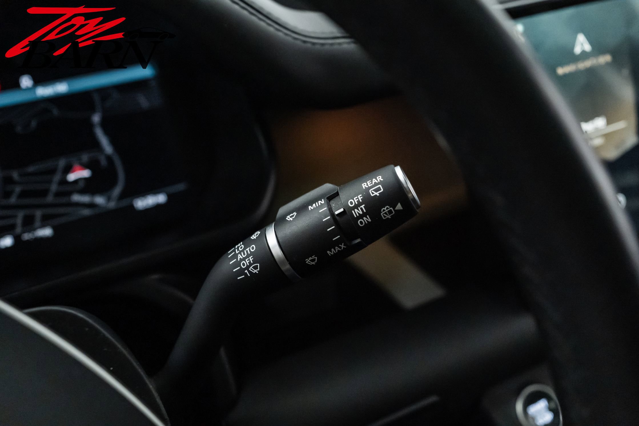 2023 Land Rover Defender 130 SE