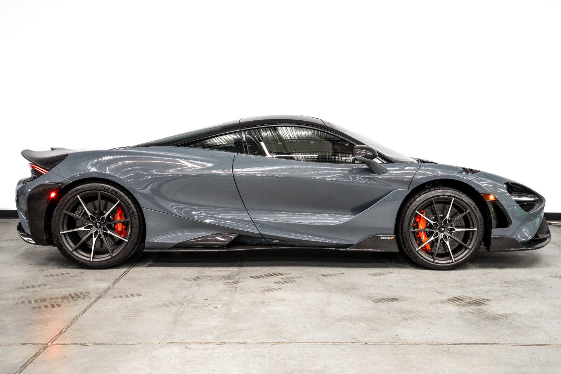 Used 2021 McLaren 765LT photo 35