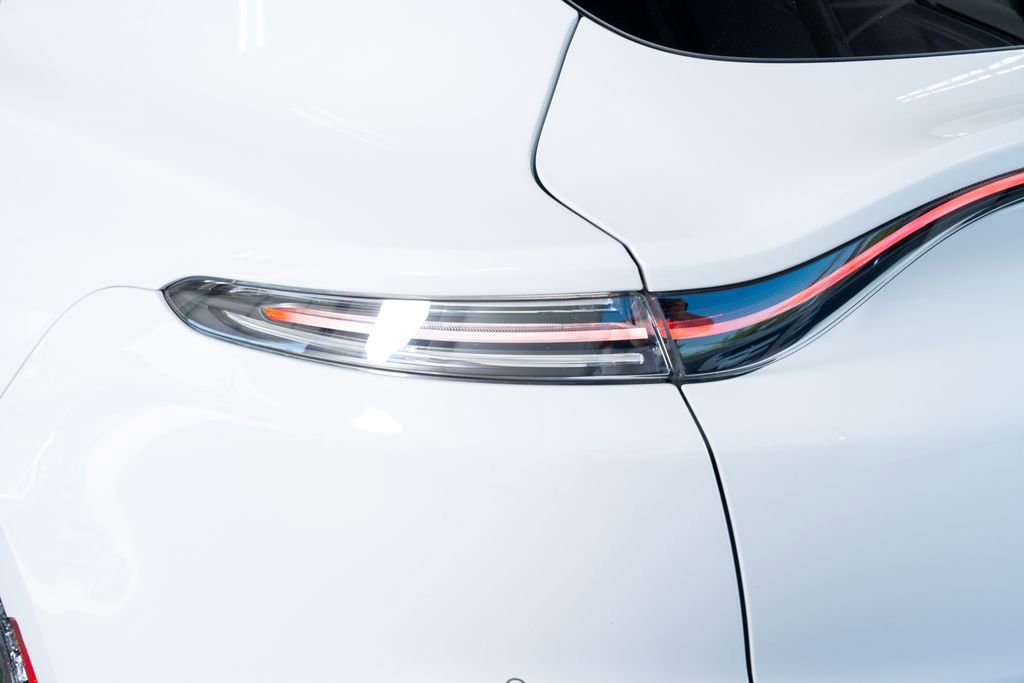 2021 Aston Martin DBX