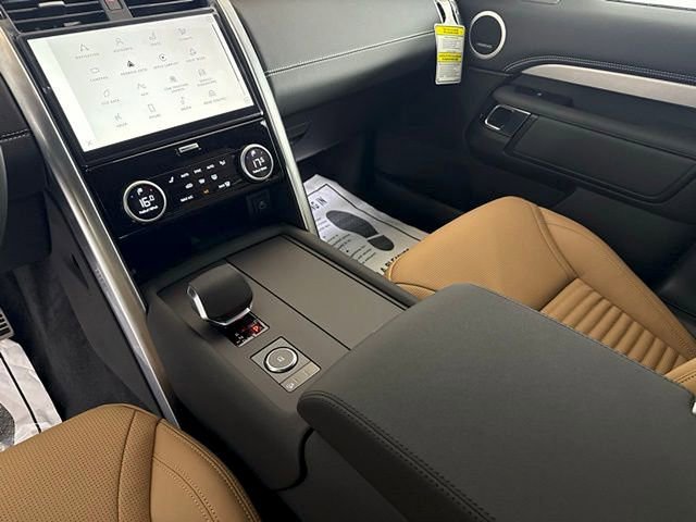 2025 Land Rover Discovery Dynamic SE