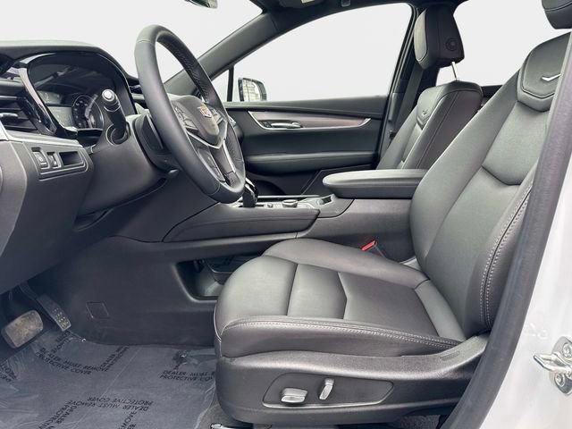 2025 Cadillac XT5 Luxury