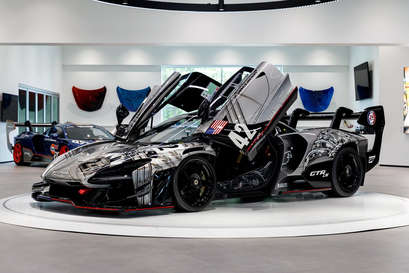 Used 2020 McLaren Senna photo 64