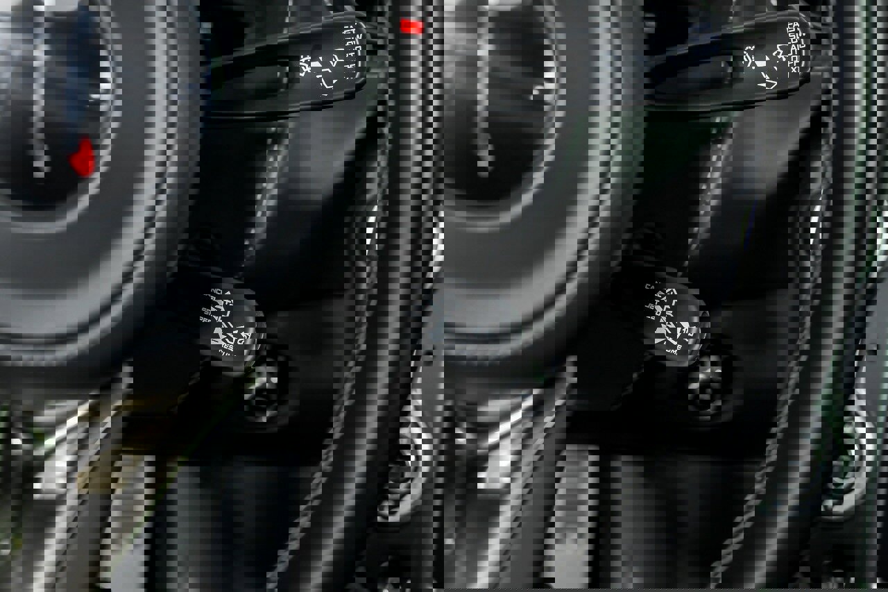 Used 2018 McLaren 720S photo 33