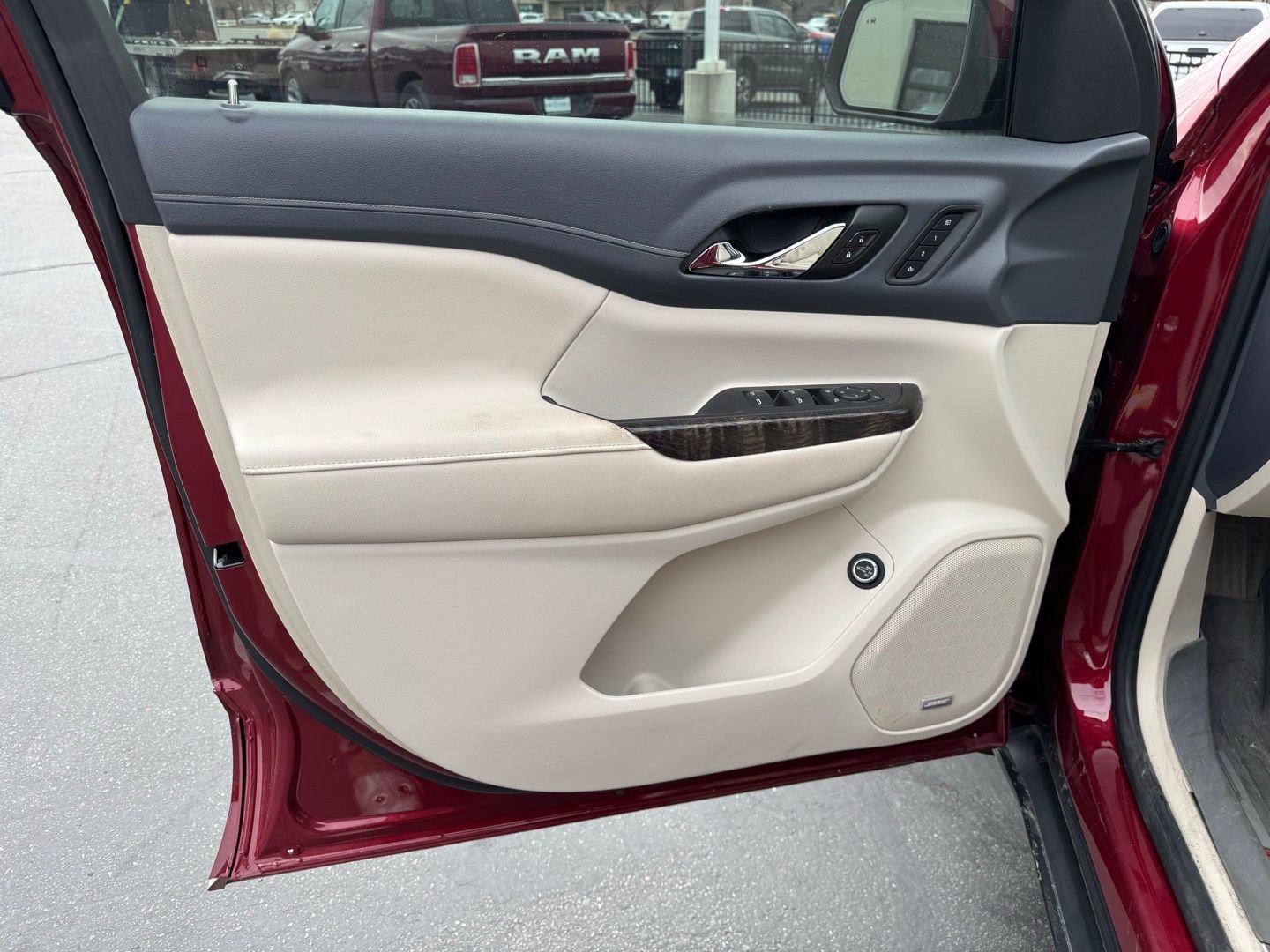 2020 GMC Acadia Denali