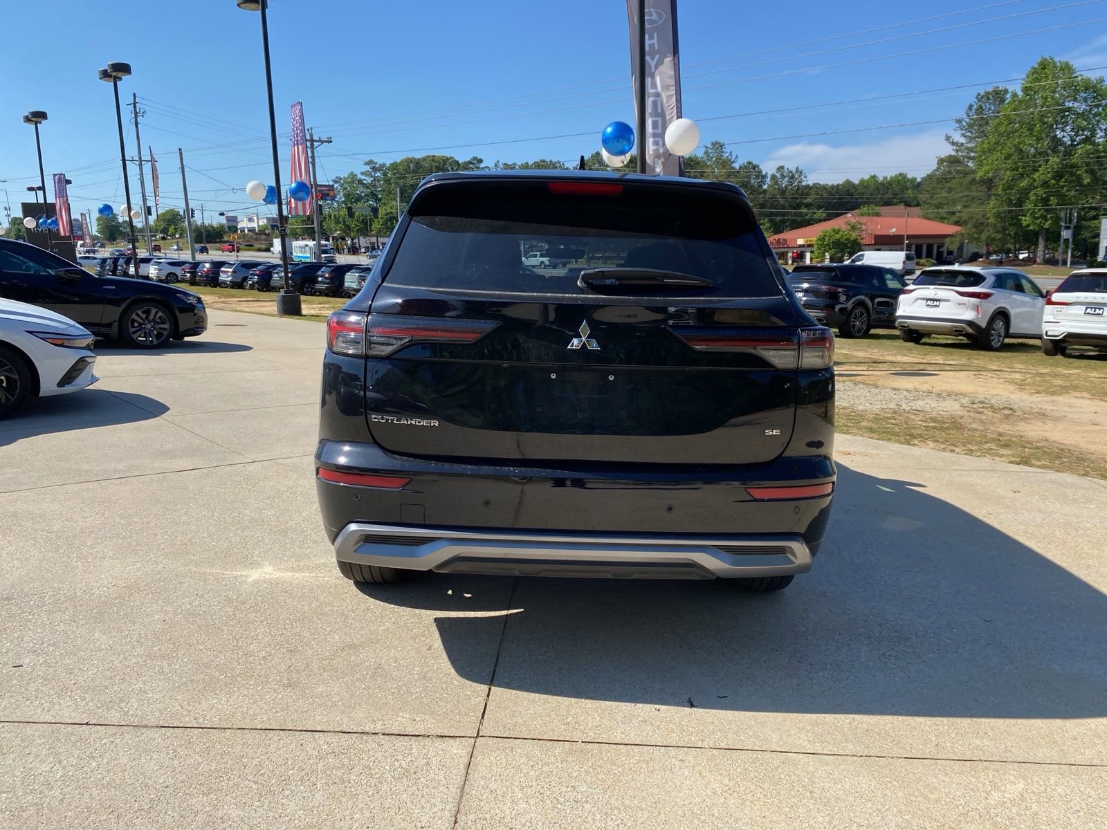 2025 Mitsubishi Outlander SE