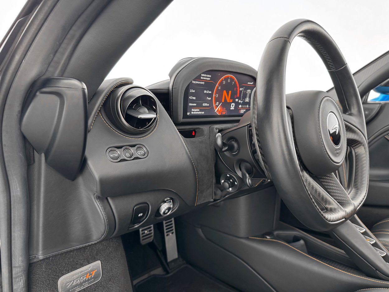 Used 2022 McLaren 765LT photo 18