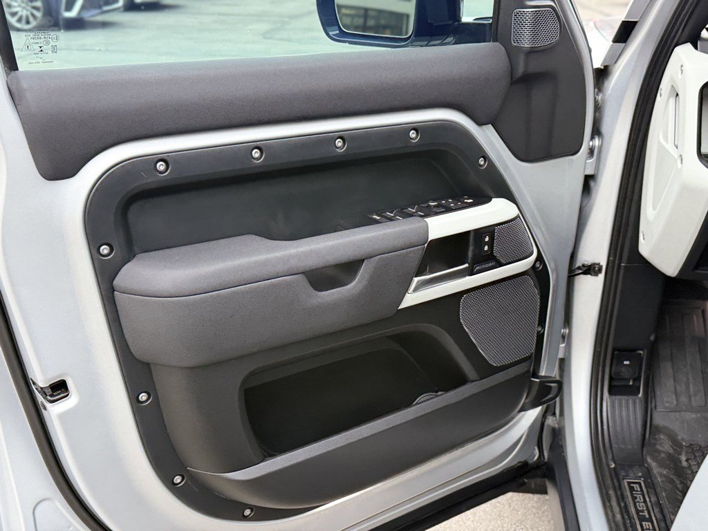 2020 Land Rover Defender 110 First Edition