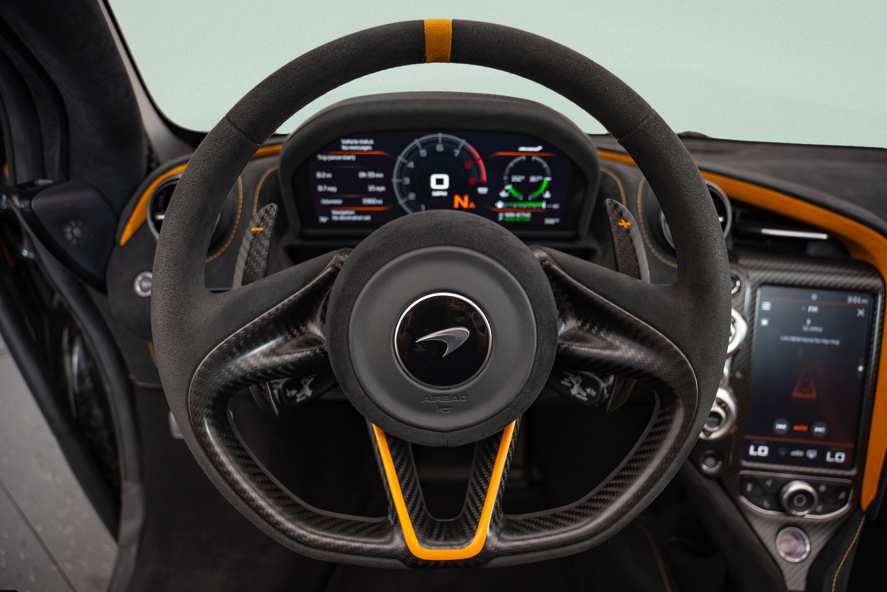 Used 2022 McLaren 765LT photo 18