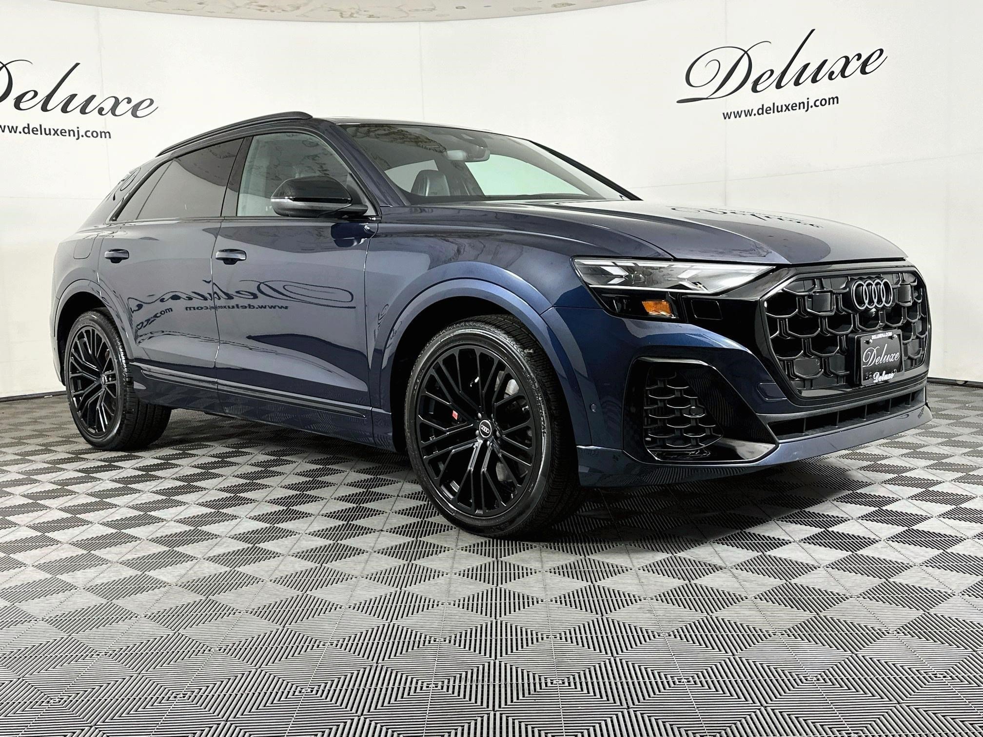 Used 2025 Audi SQ8 Prestige