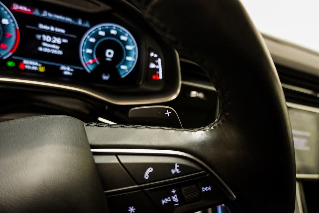 2022 Audi Q8 Premium Plus