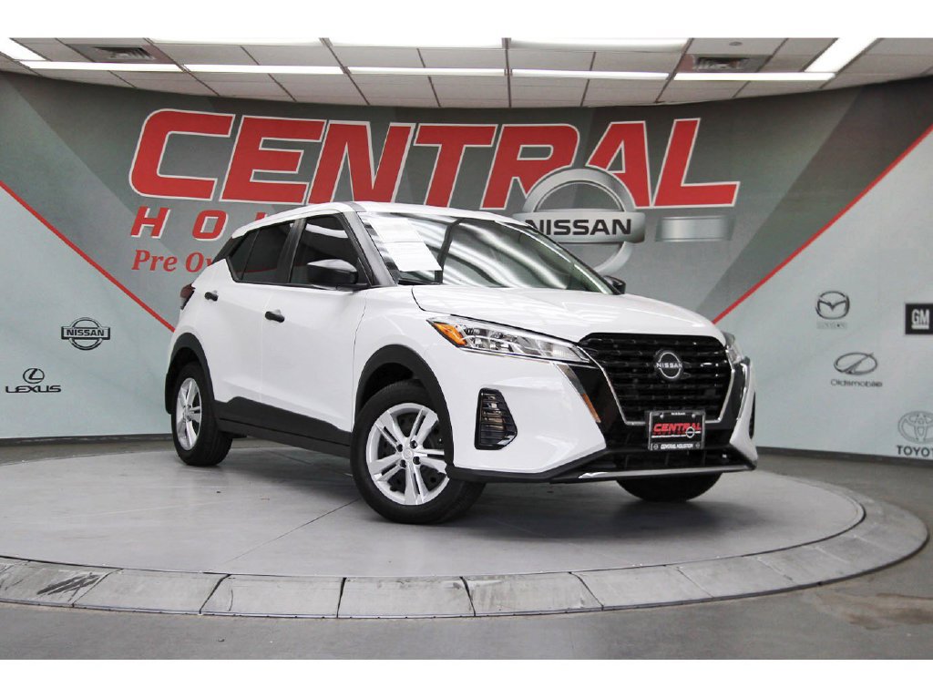 Certified 2025 Nissan Kicks Play S