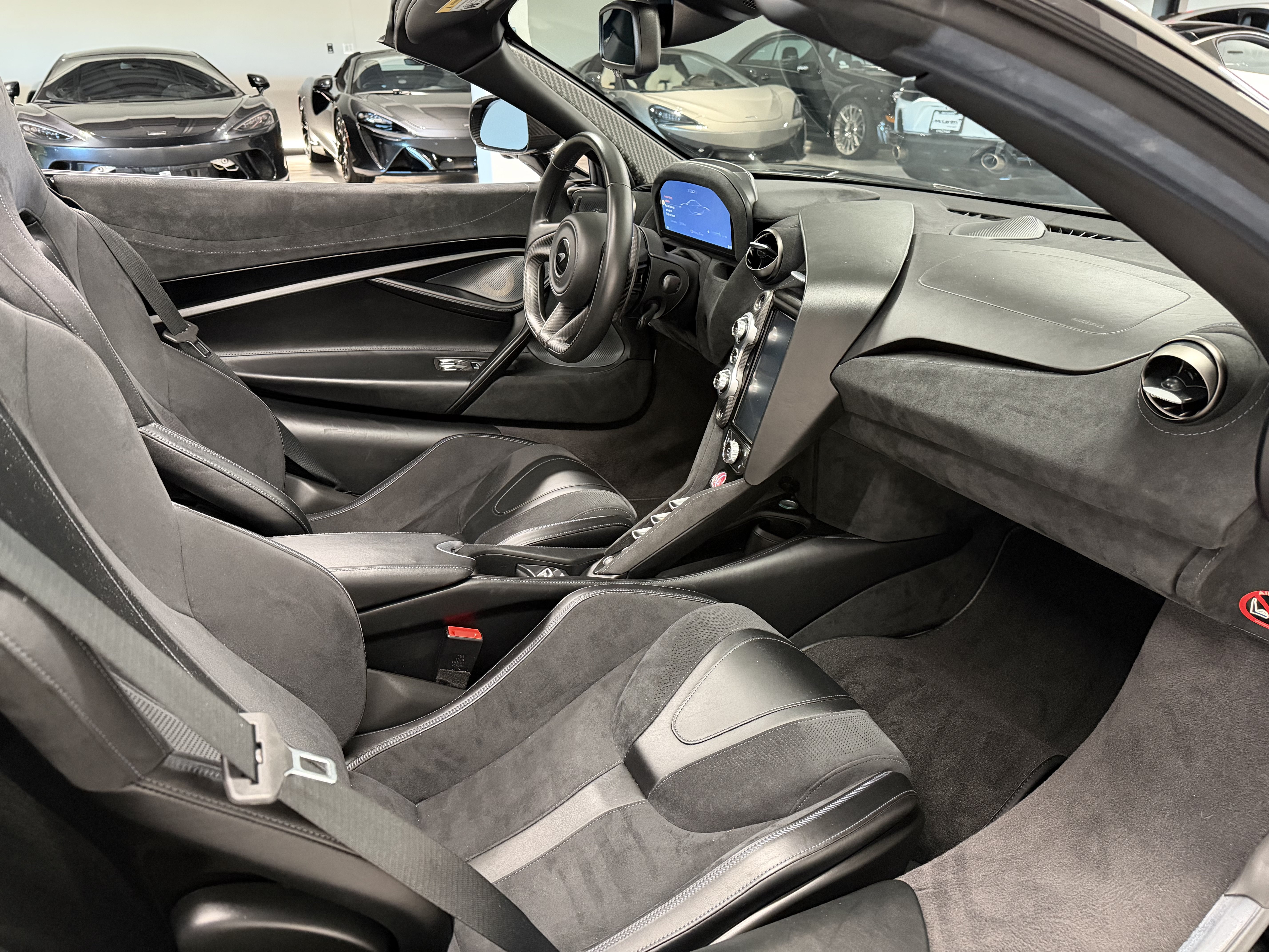Used 2020 McLaren 720S Luxury photo 17