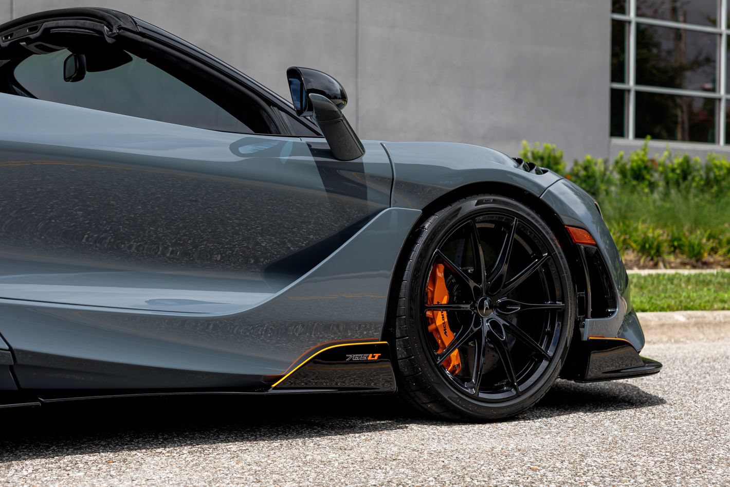 Used 2022 McLaren 765LT photo 21