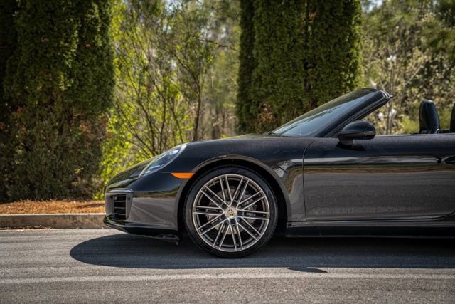 2019 Porsche 911 Carrera