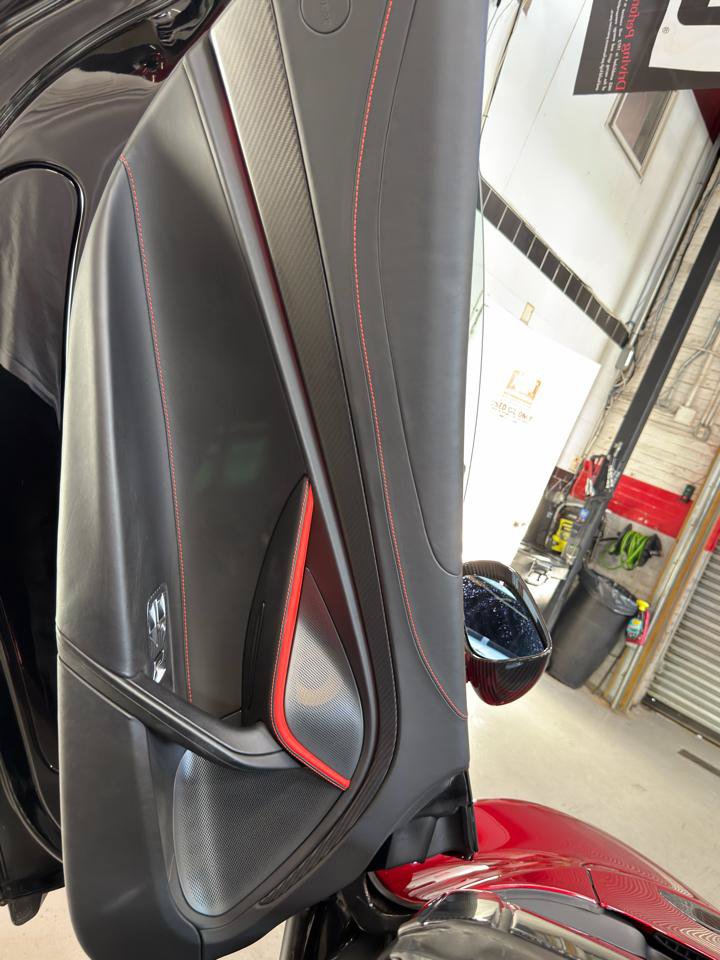 Used 2022 McLaren 720S Spider photo 28