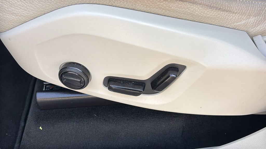 2023 Volvo Xc90 B6 Plus