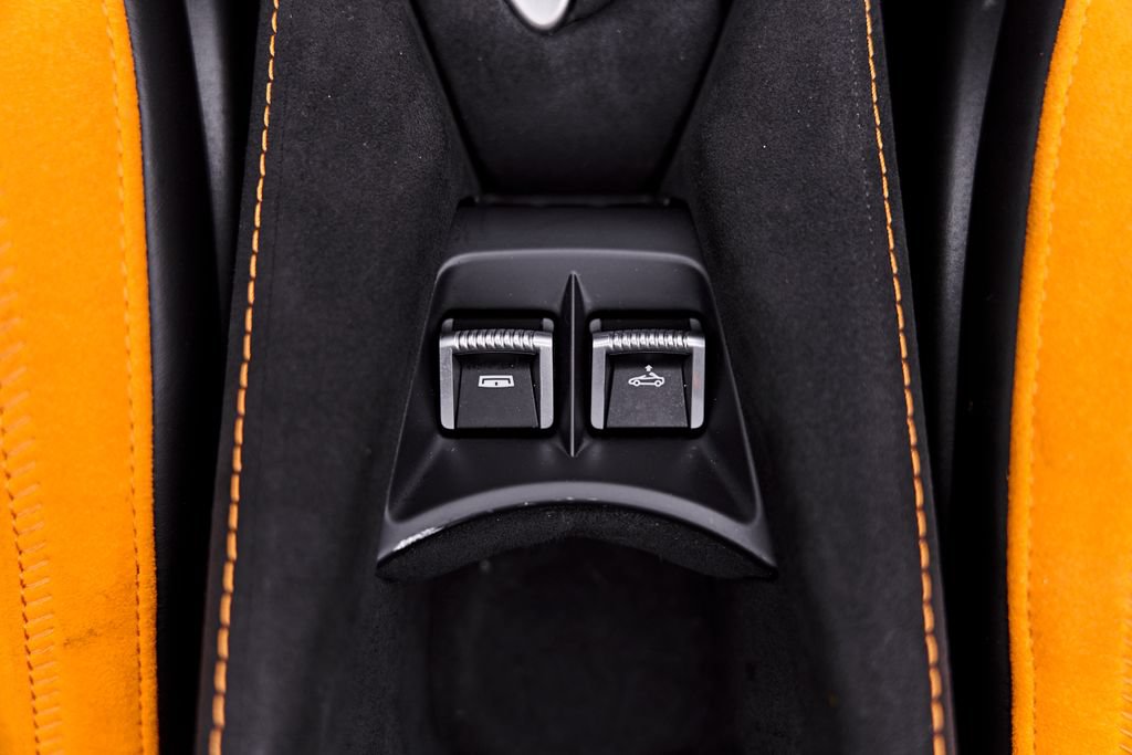 Used 2025 McLaren 750S Spider photo 84