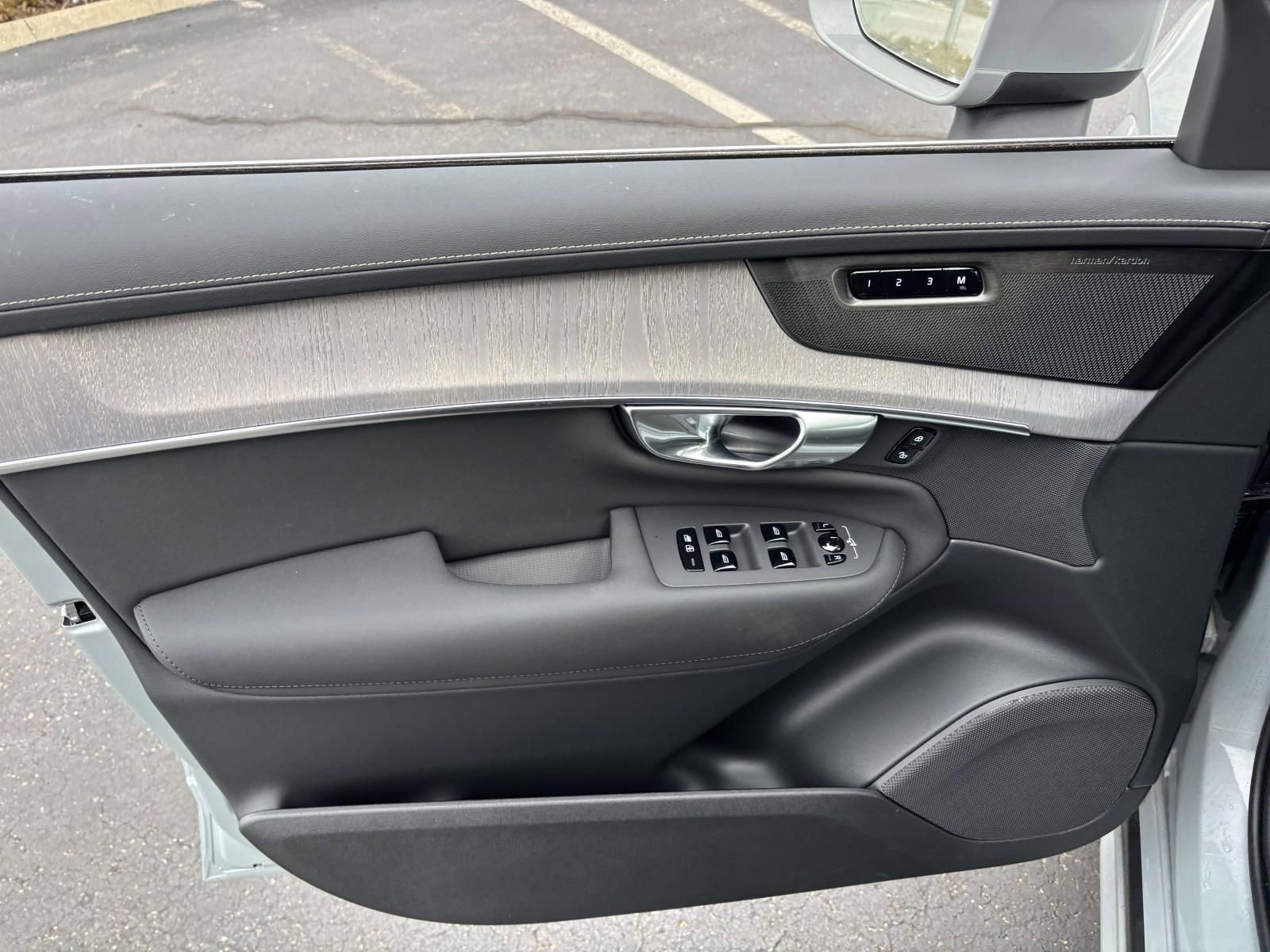 2026 Volvo Xc90 B6 Ultra