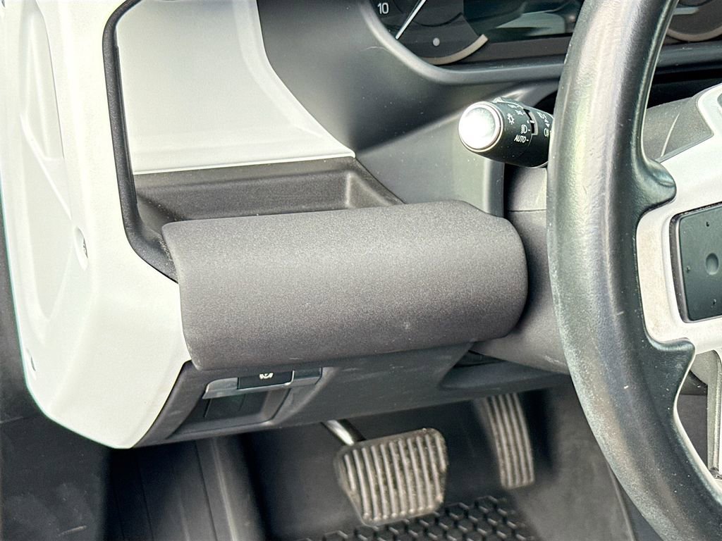 2023 Land Rover Defender 90 SE