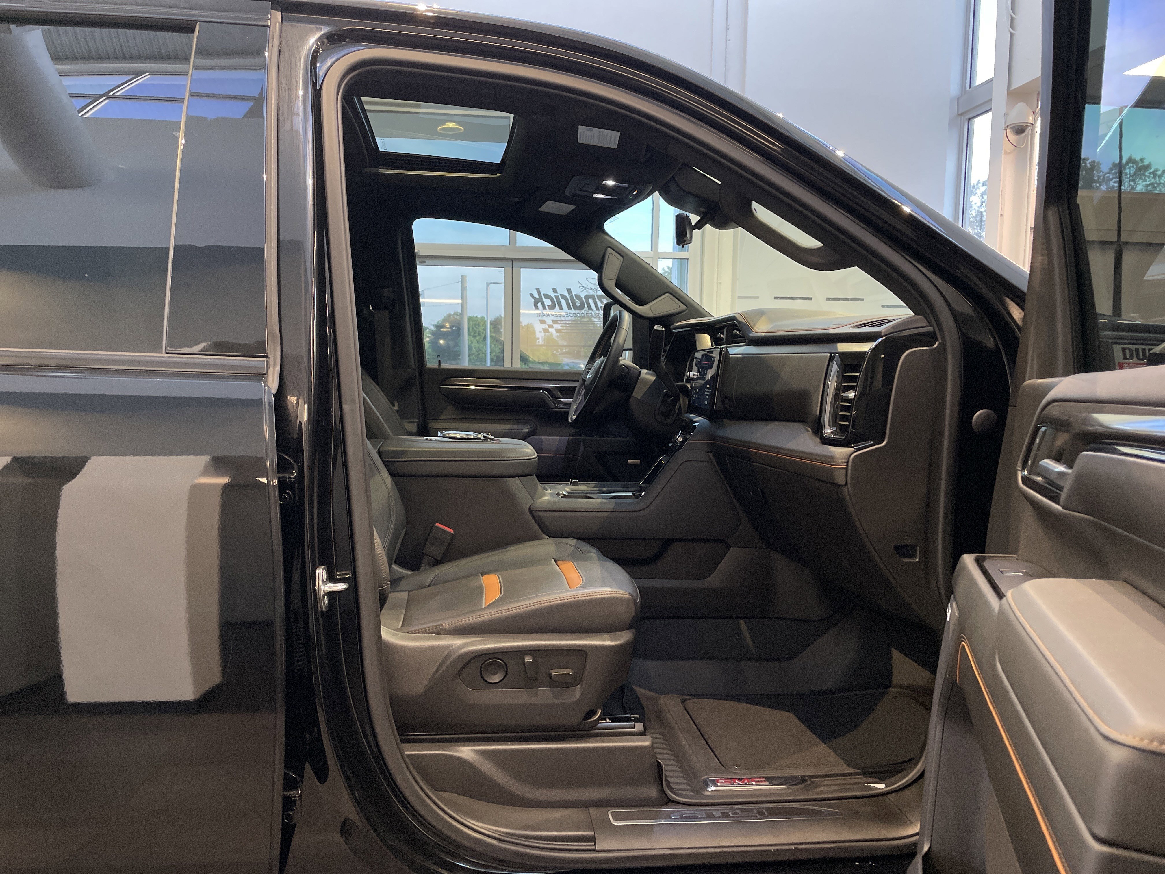 2024 GMC Sierra 2500 AT4