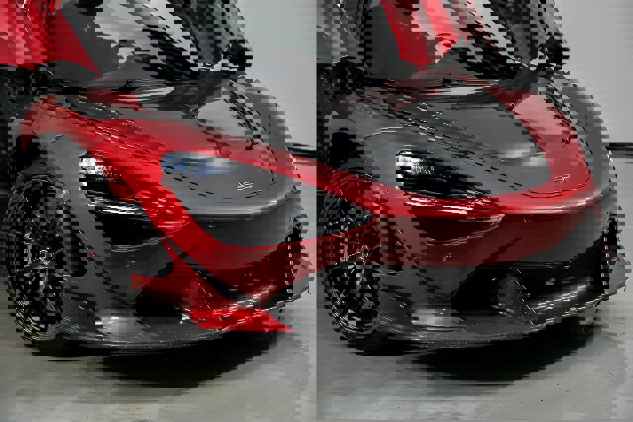 Used 2018 McLaren 720S photo 3