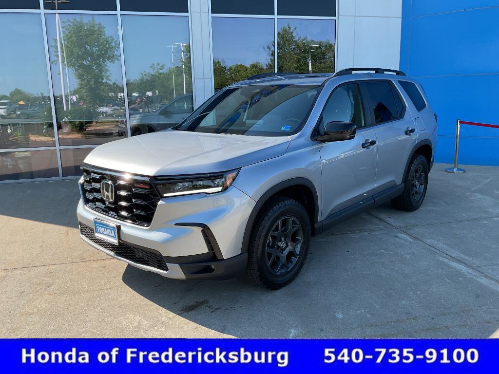 Certified 2025 Honda Pilot TrailSport